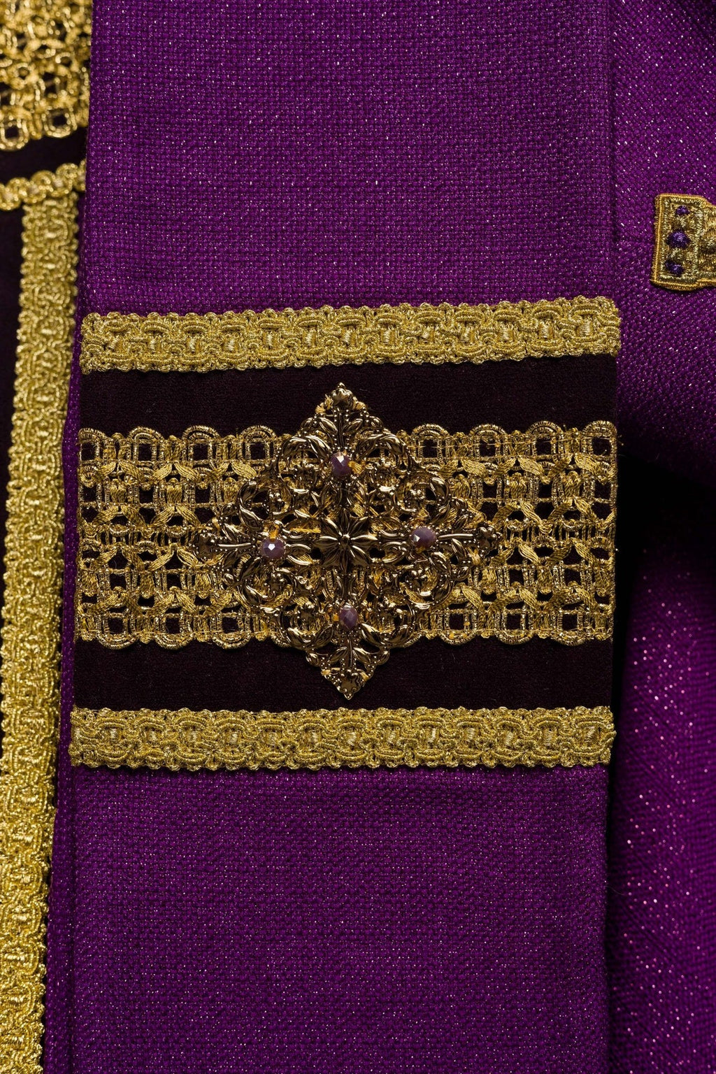 Ręcznie wykonany ornat z naturalnymi kamieniami Handmade 7001