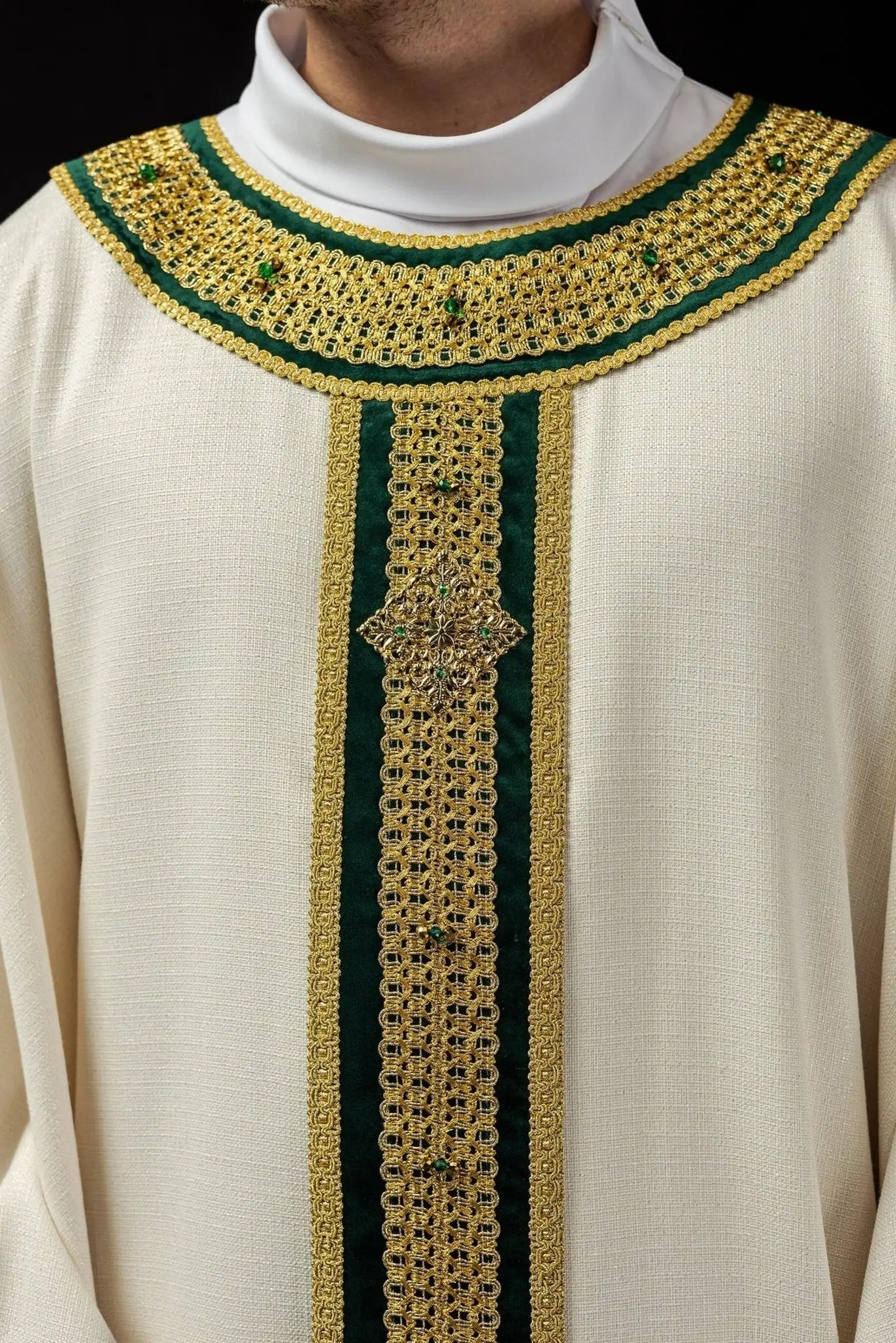 Chasuble faite main avec pierres naturelles – Collection Handmade 7001