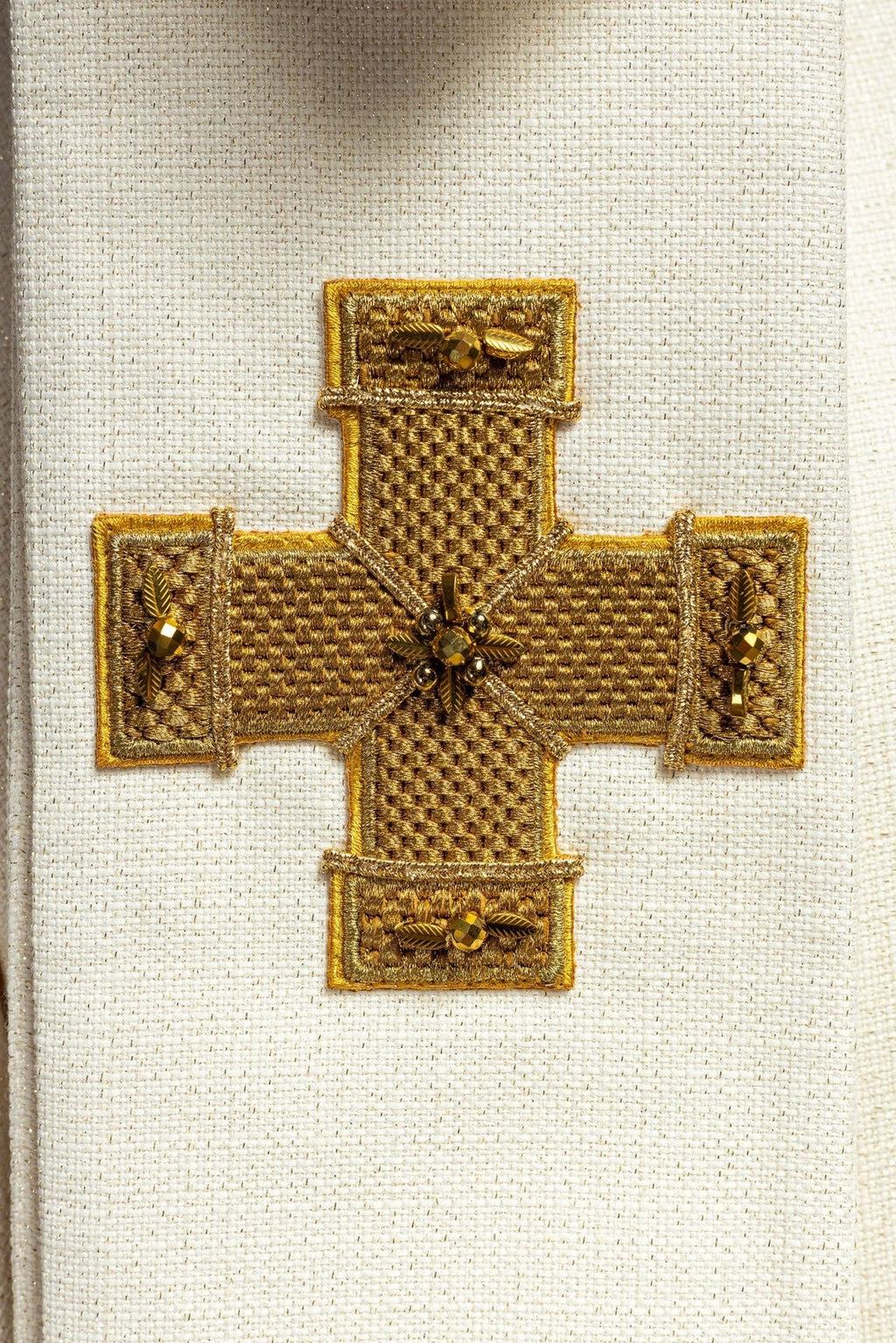 Ręcznie wykonany ornat z naturalnymi kamieniami Handmade 7002