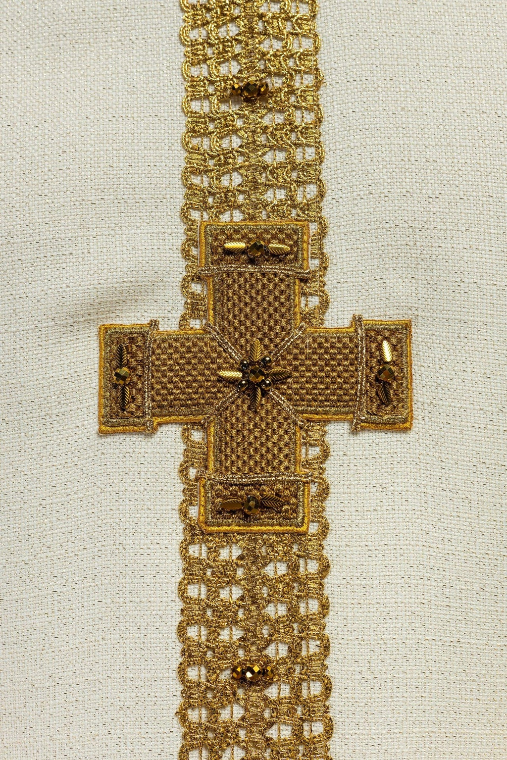 Ręcznie wykonany ornat z naturalnymi kamieniami Handmade 7002