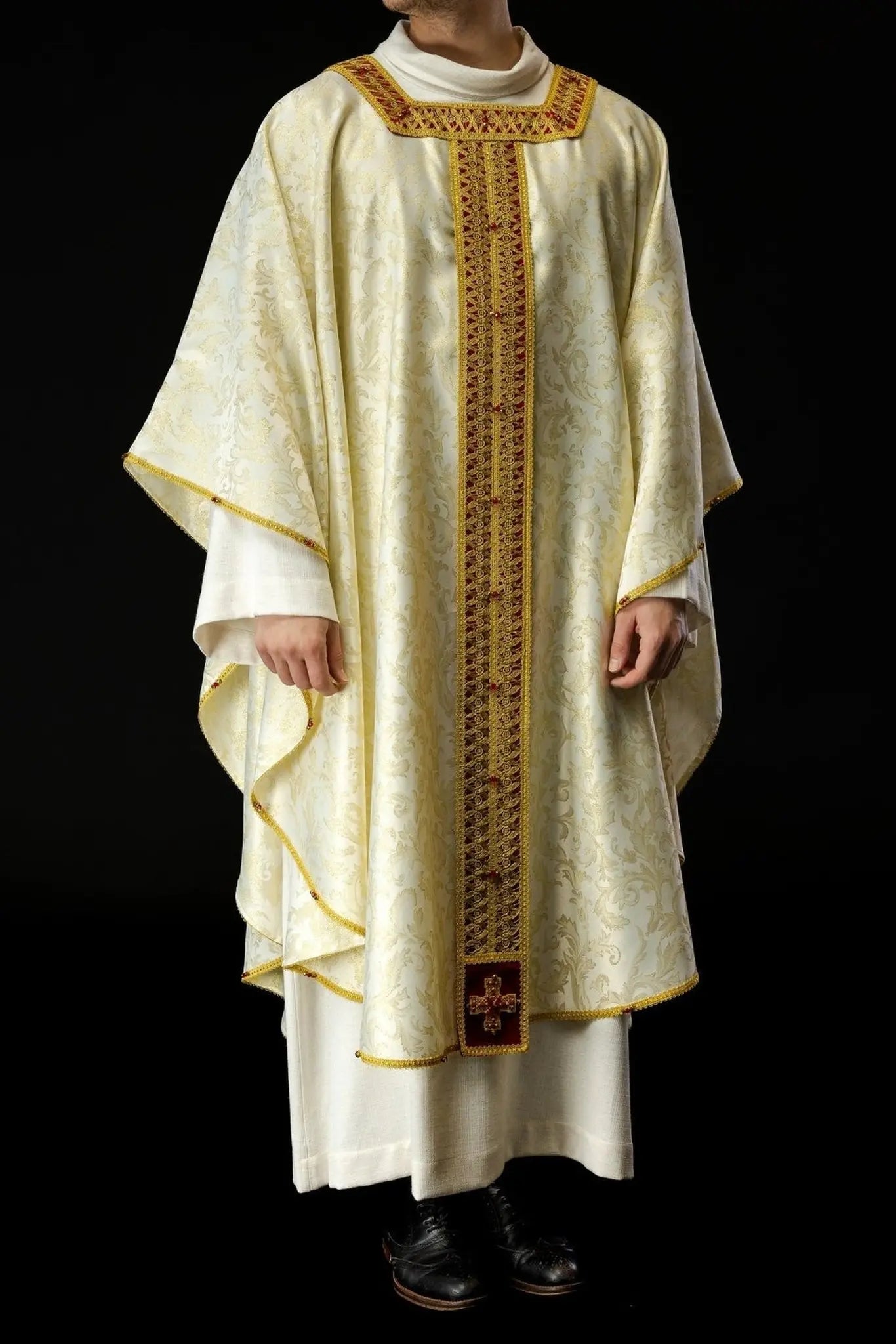Chasuble liturgique artisanale avec pierres naturelles – Modèle 7009