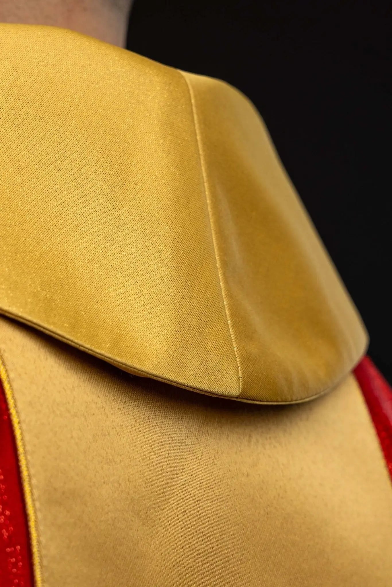 Red Chasuble with Embroidered Cross Motif and Gold Band - HAFTINA ATELIER