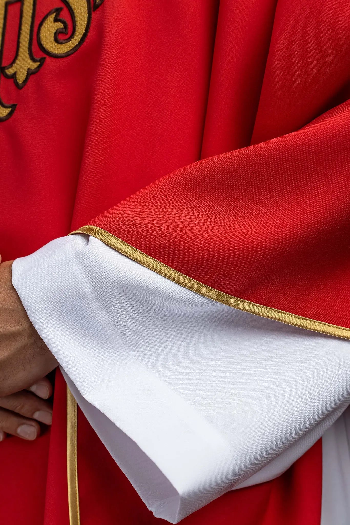 Red chasuble with IHS embroidery - HAFTINA ATELIER