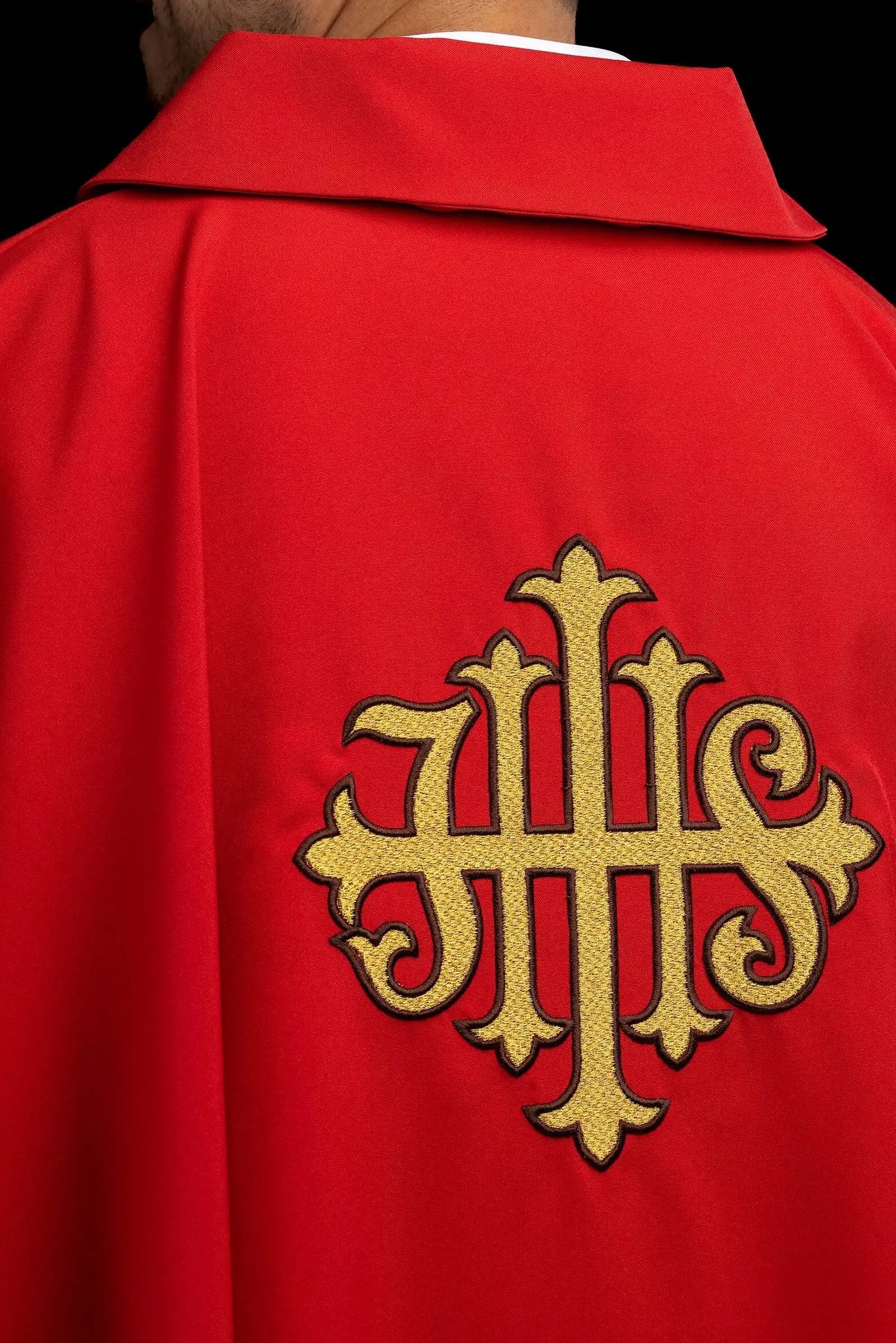 Red chasuble with IHS embroidery - HAFTINA ATELIER