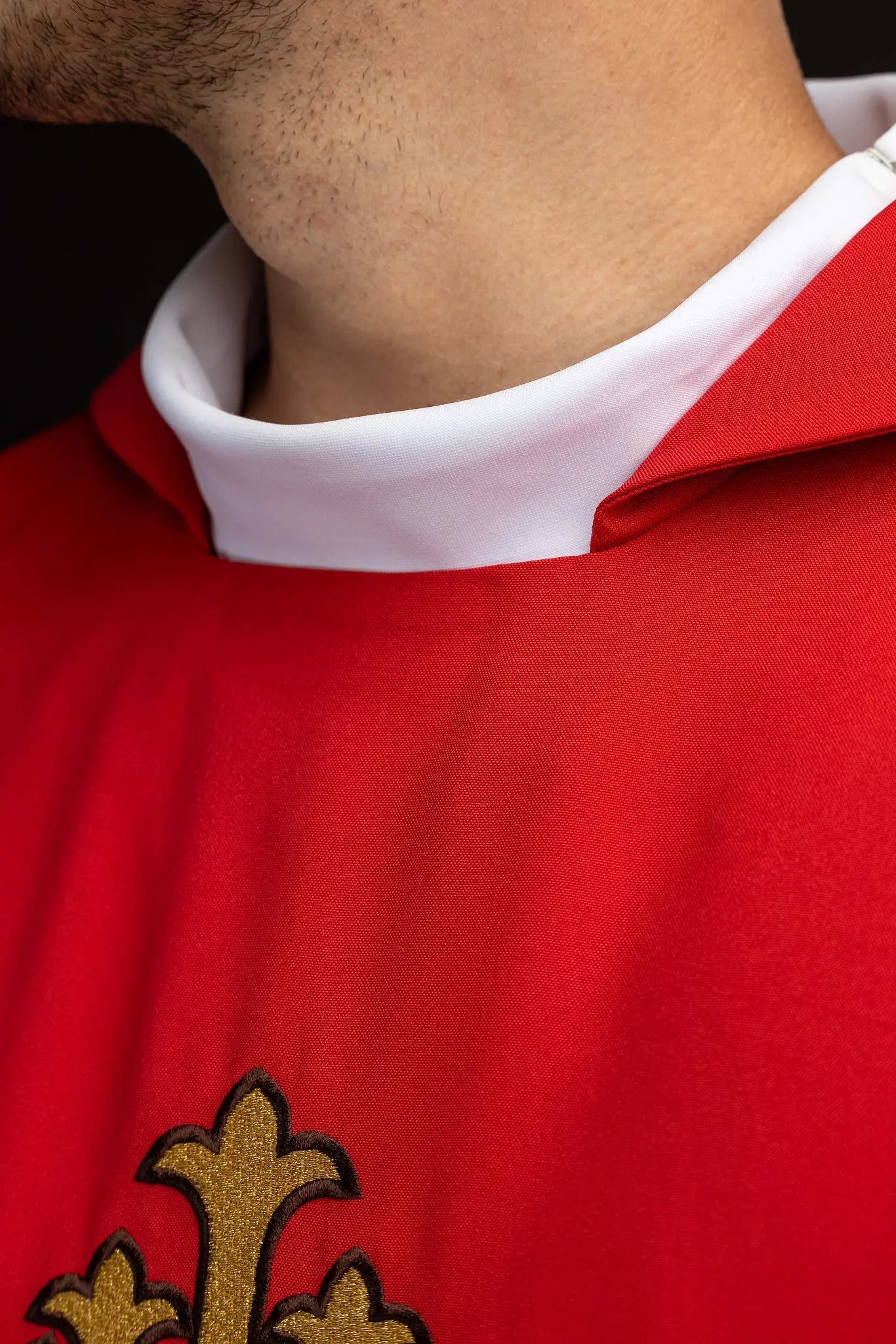 Red chasuble with IHS embroidery - HAFTINA ATELIER