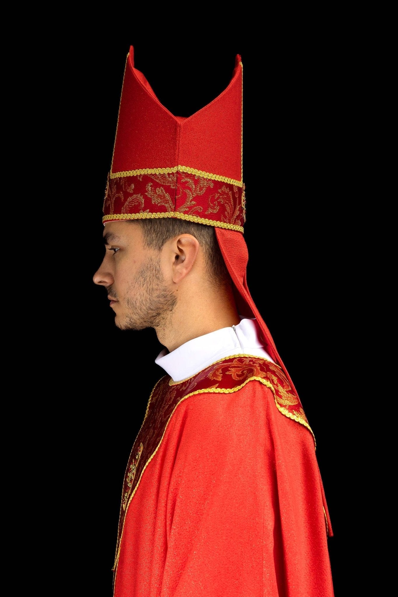 Red Embroidered Mitre with Cross and Jacquard Fabric - HAFTINA ATELIER