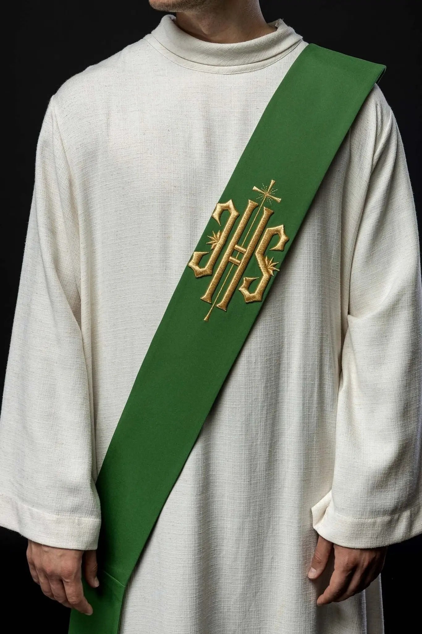 Étole diaconale brodée IHS avec croix