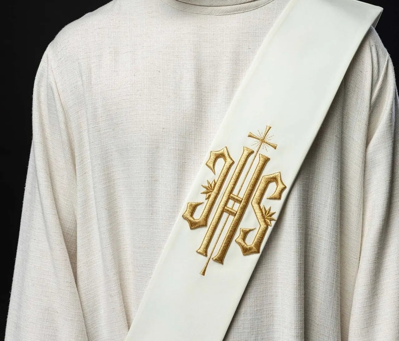 Étole diaconale brodée IHS avec croix