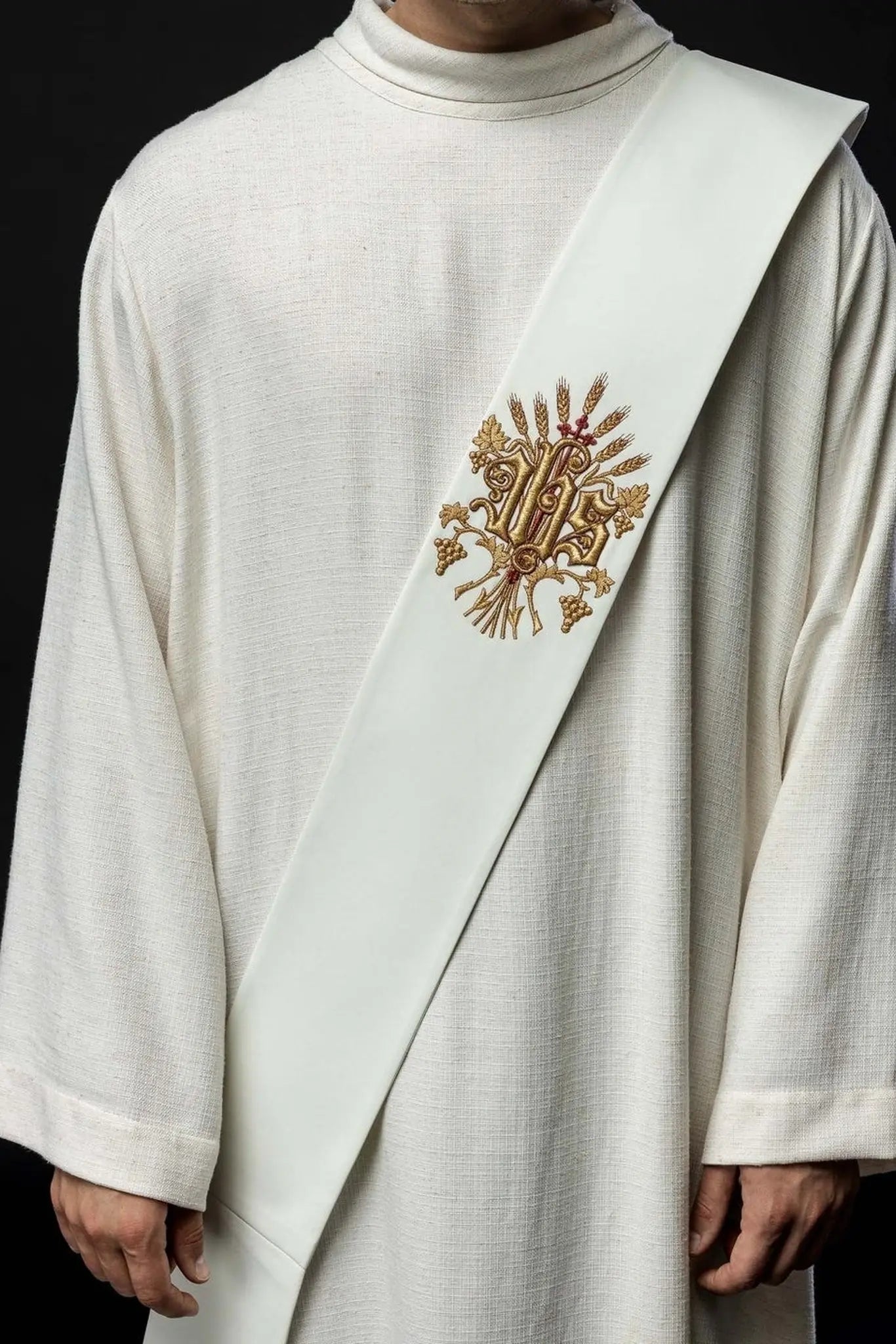 Étole diaconale avec motif de raisin et croix