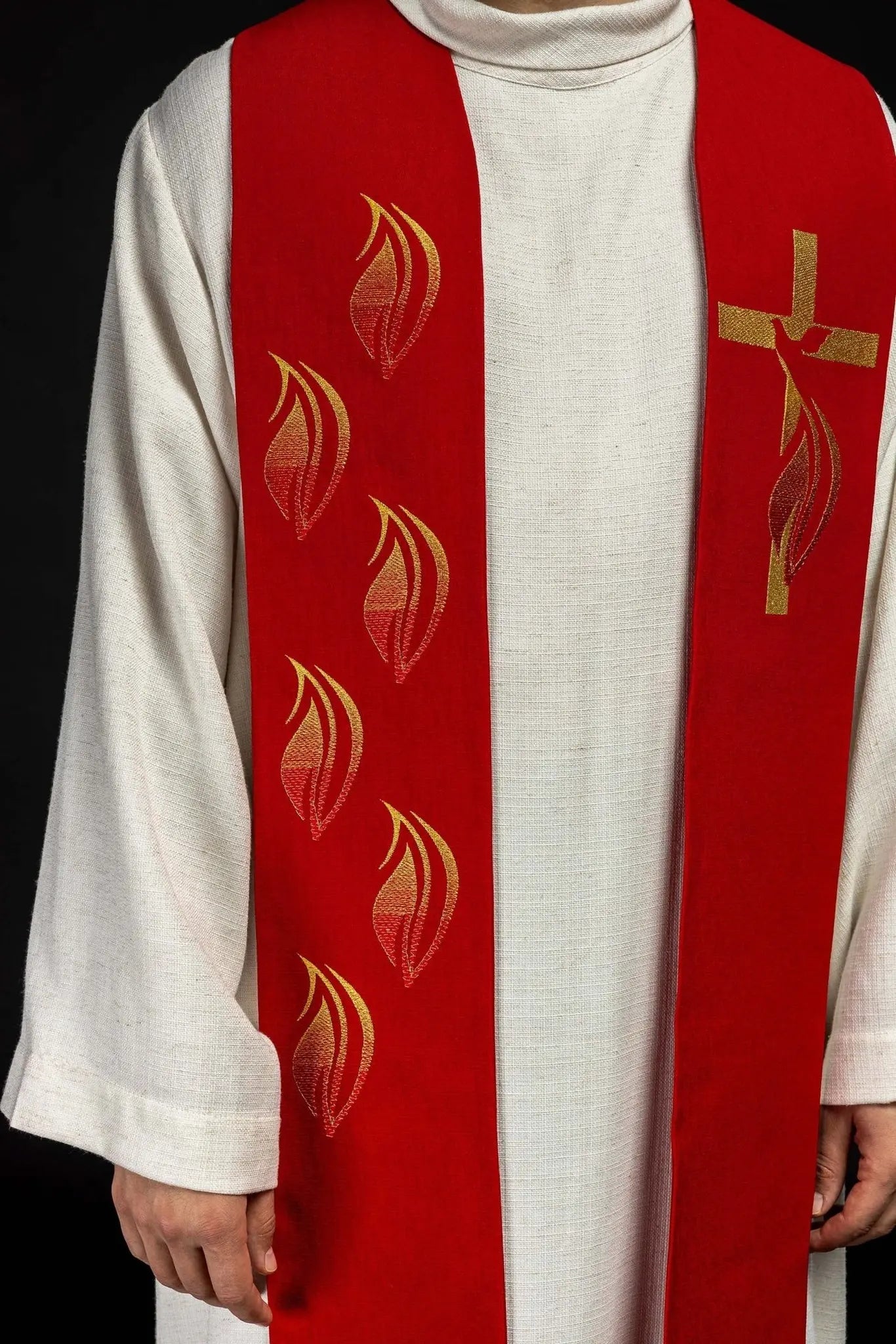Étole brodée Esprit Saint, croix et langues de feu Rouge