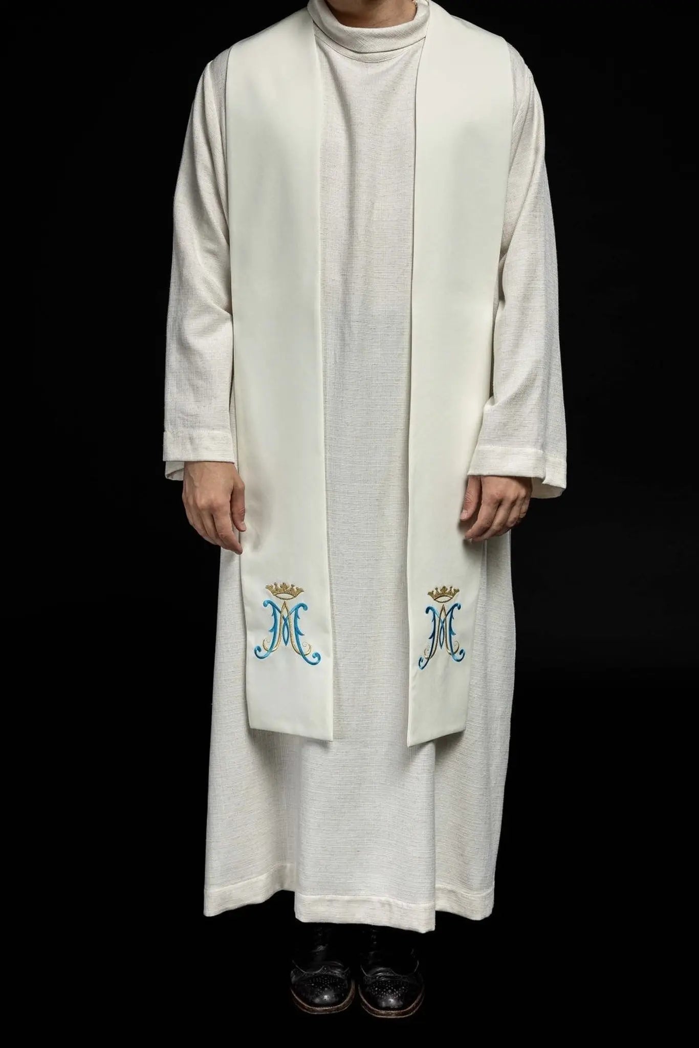 Stèle brodée de Marie écru