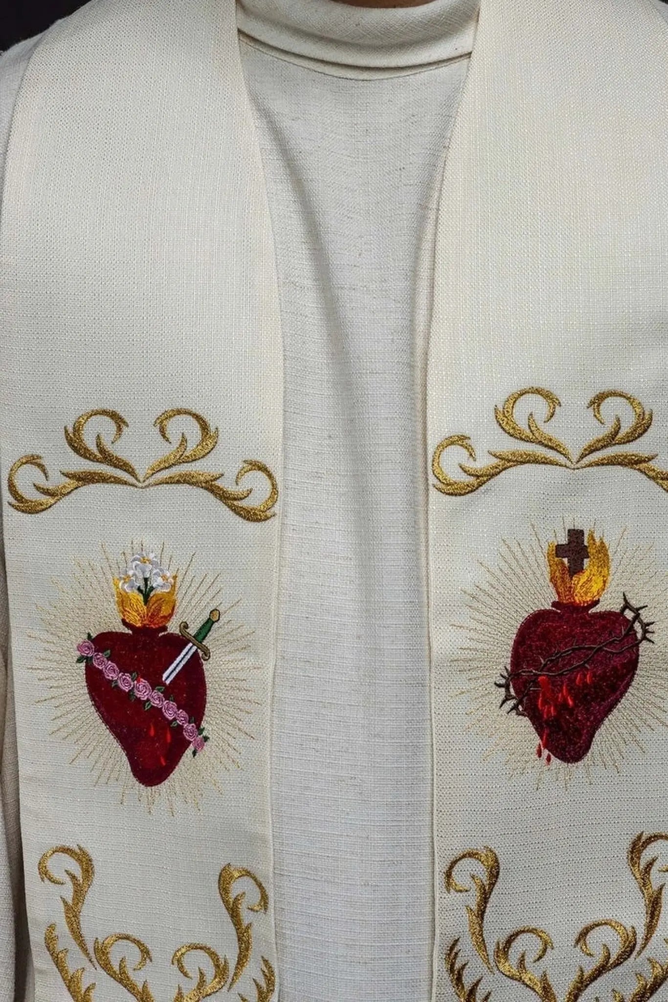 Étole brodée avec les Cœurs de Jésus et Marie – Écru