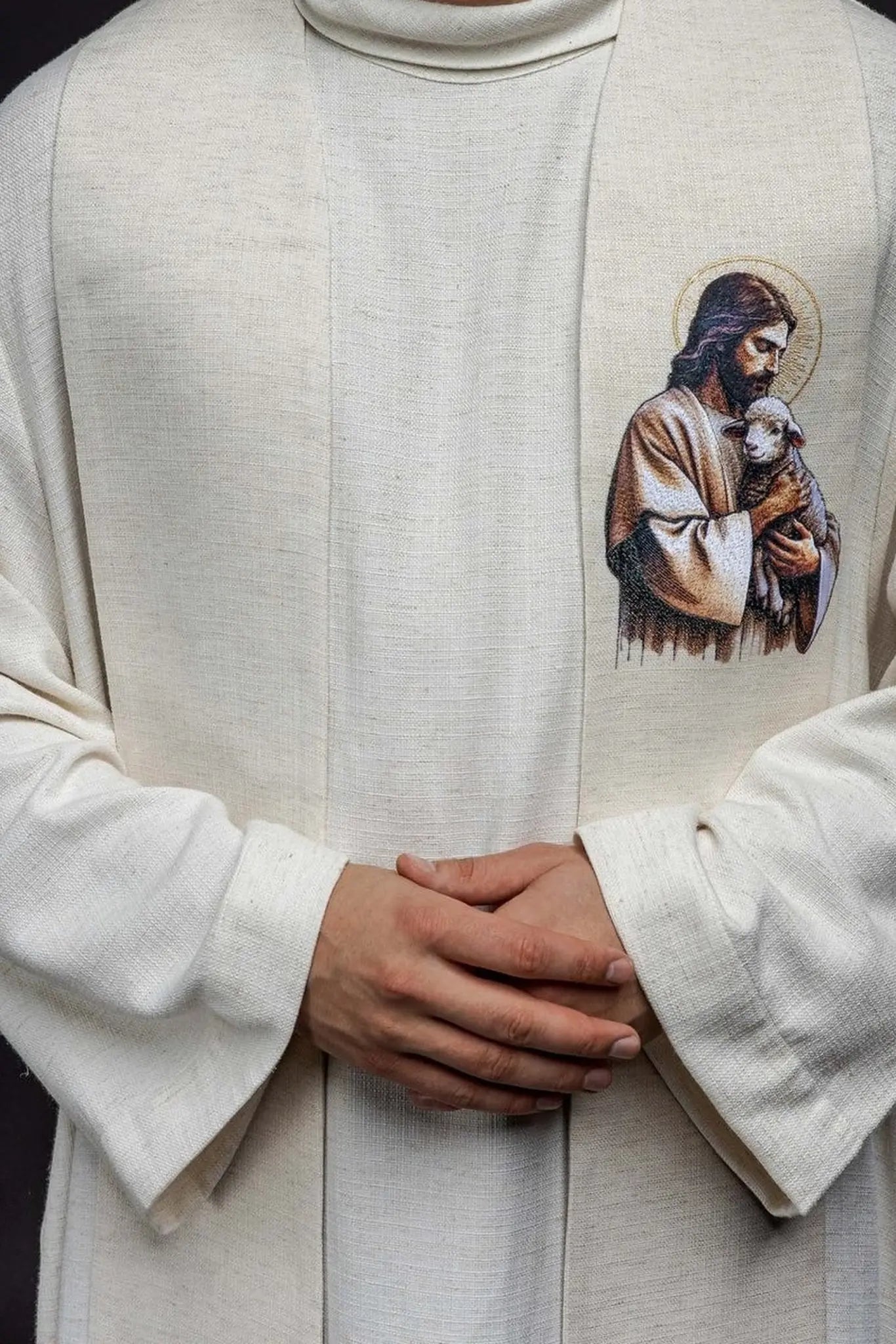 Étola brodée avec l'image de Jésus le Bon Pasteur avec un agneau