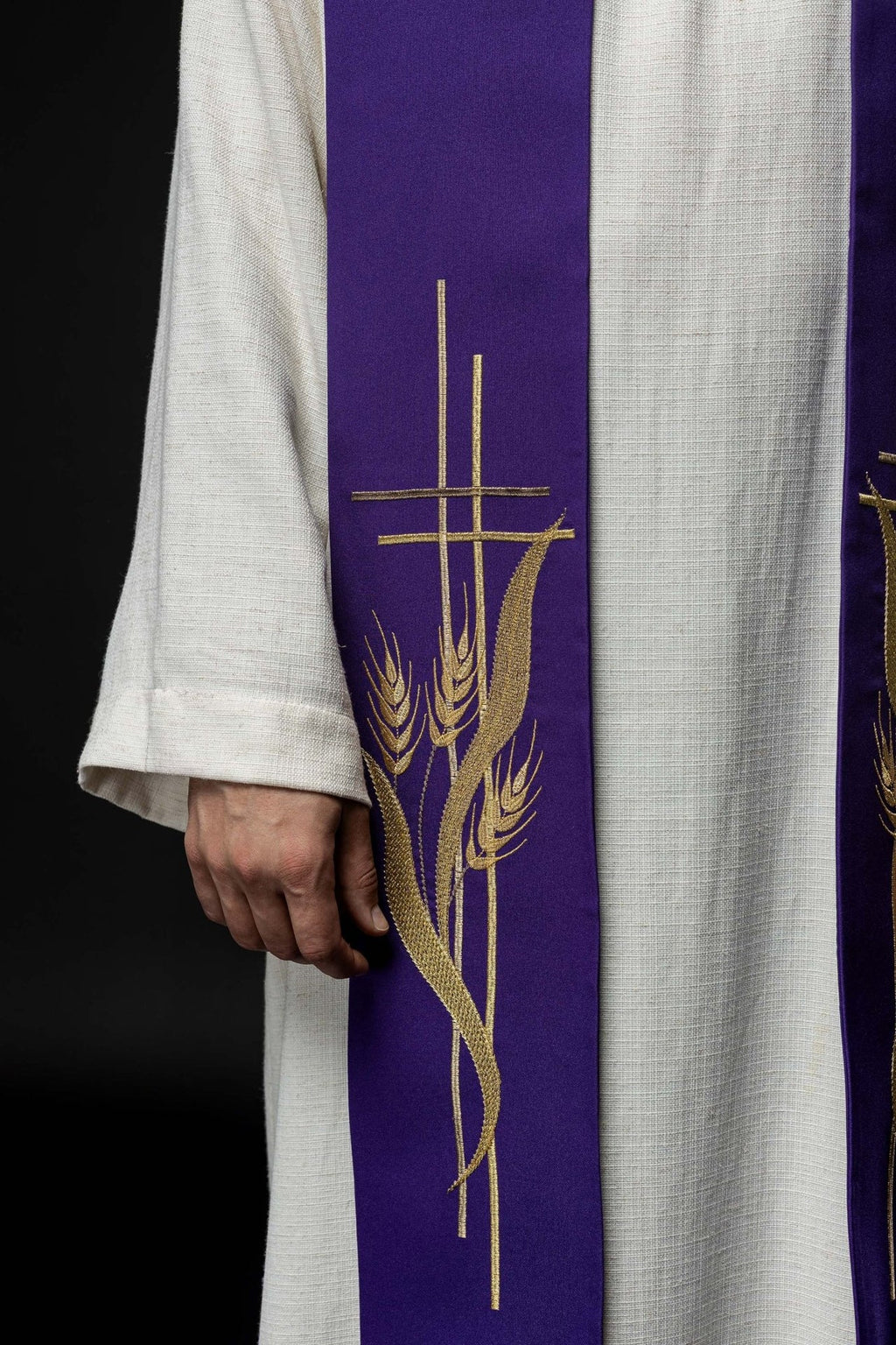 Stuła kapłańska fioletowa haftowana Fioletowa