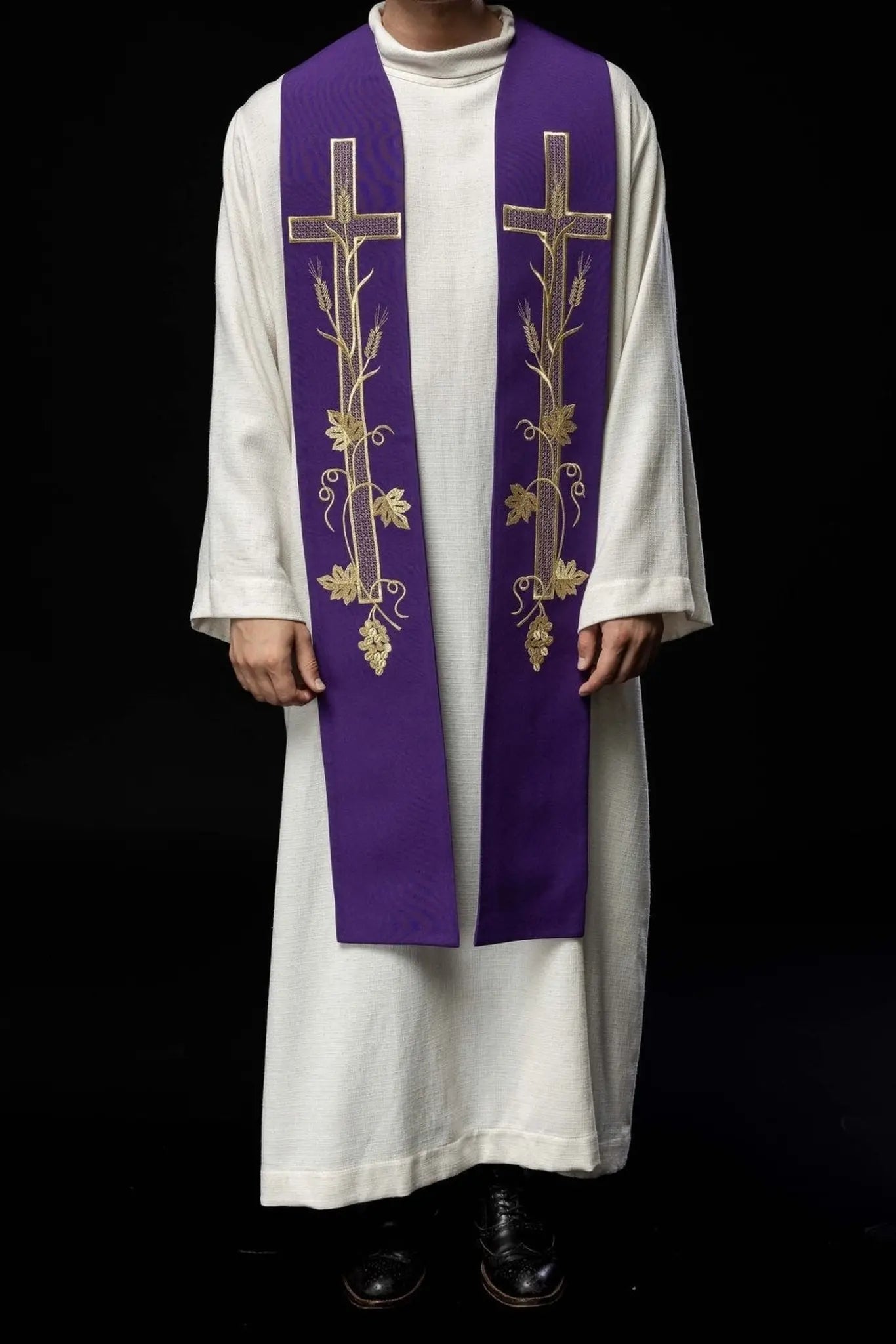Étole violette de prêtre brodée Croix