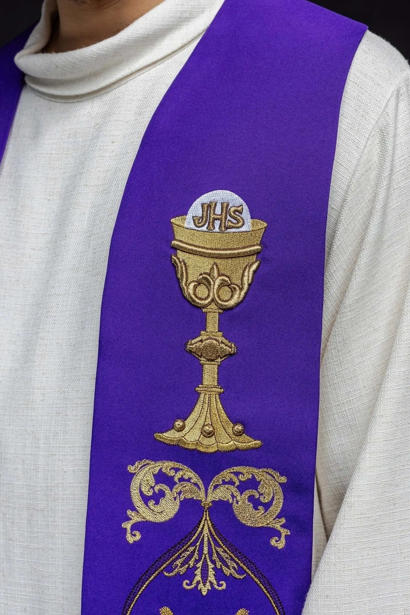 Étoles violettes pour prêtre calice IHS