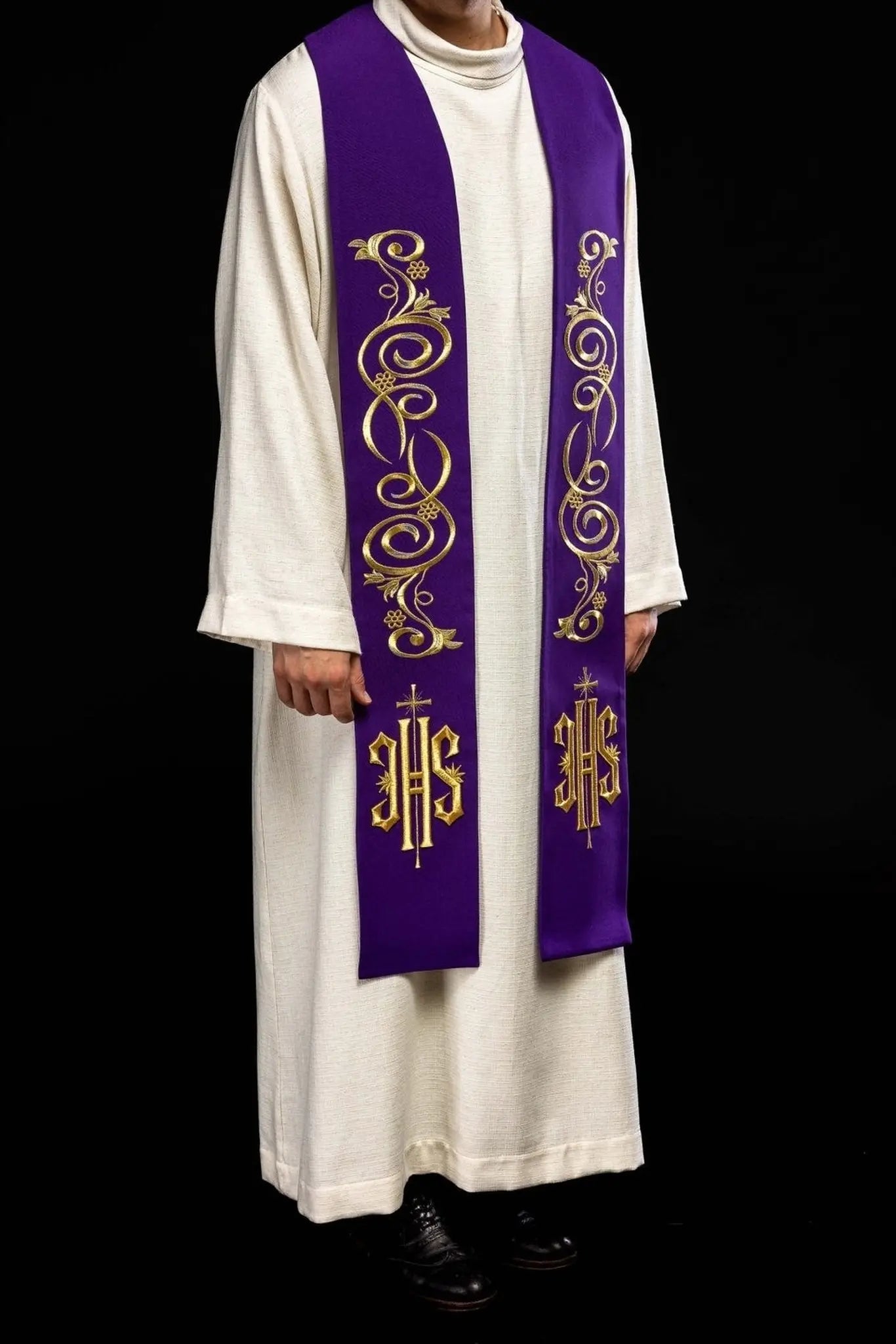 Étole de prêtre brodée IHS violet