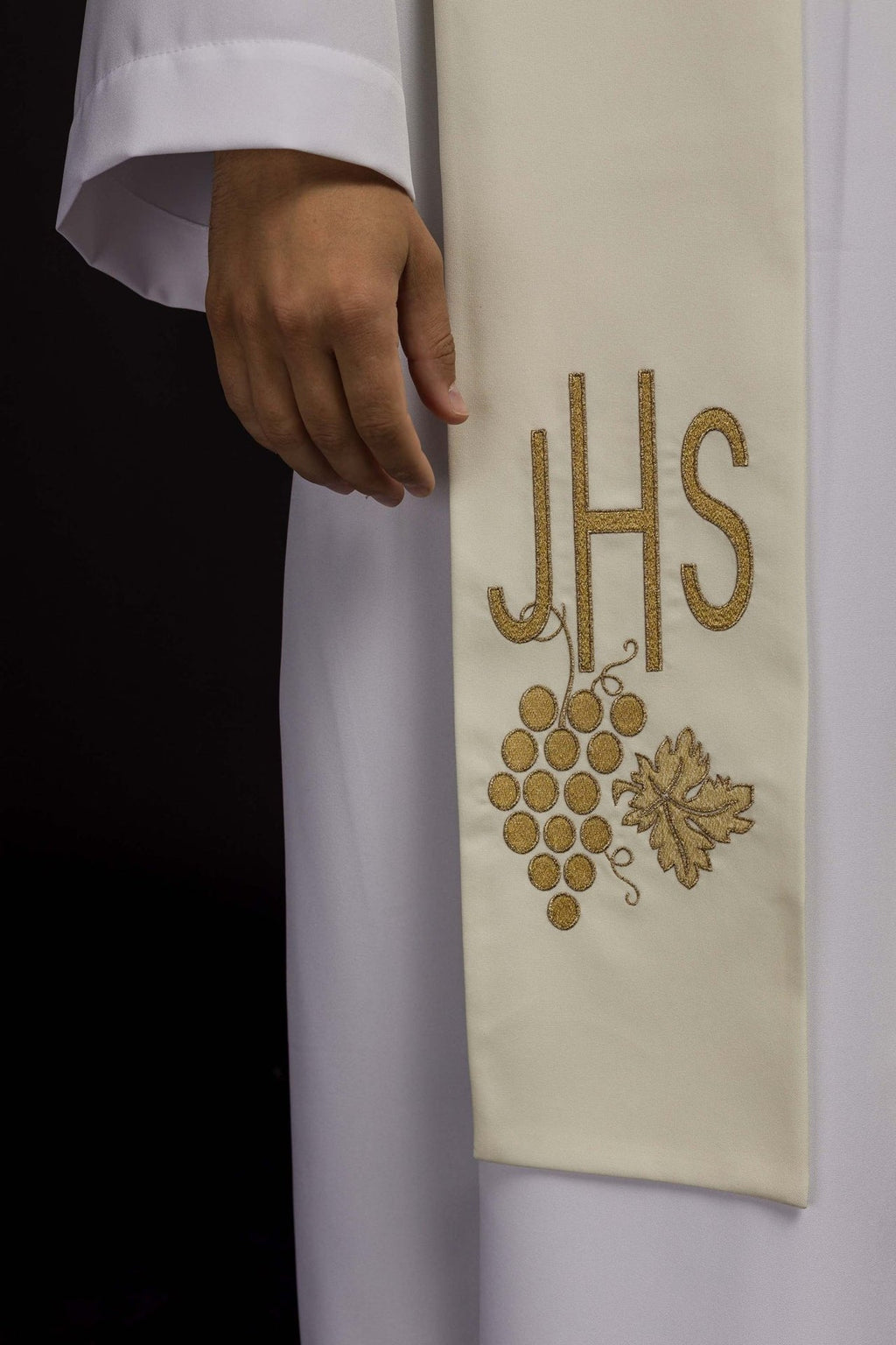 Stuła kapłańska haftowana IHS z winogronami ecru