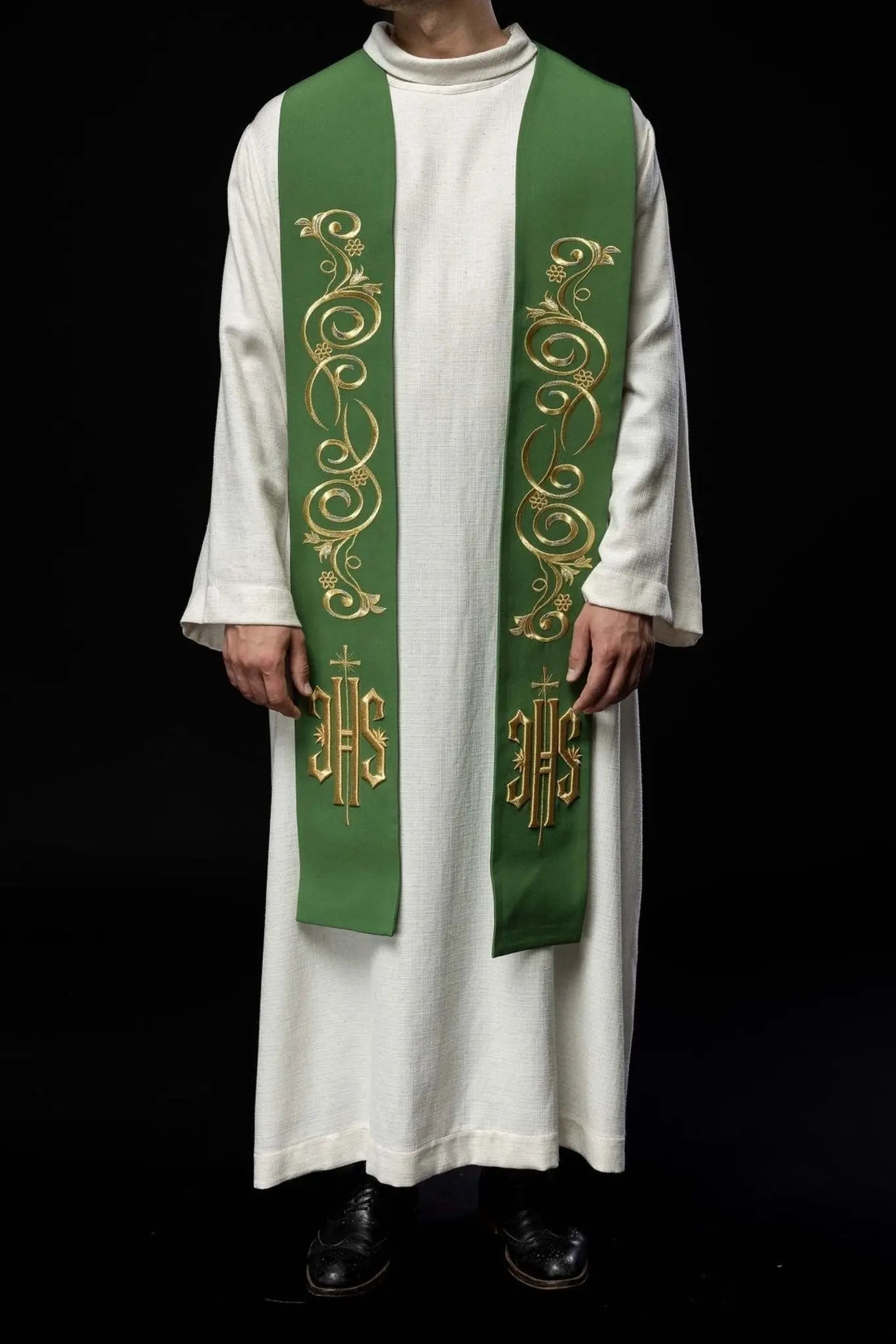 Étola de prêtre brodée IHS verte
