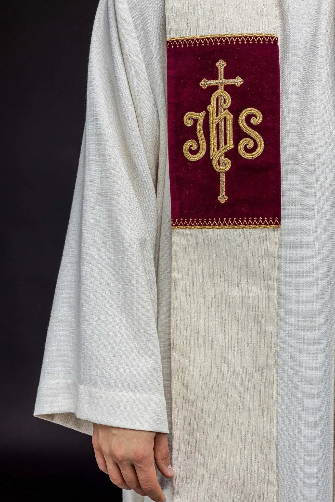 Étole avec Agneau de Dieu brodé et symbole JHS