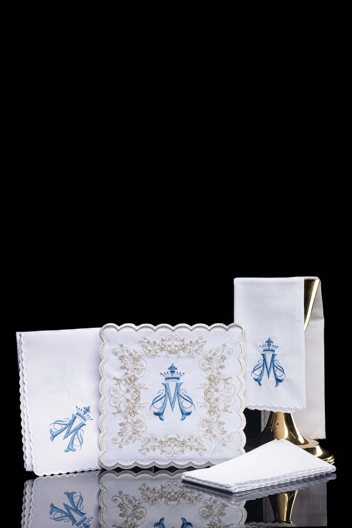White Marian Chalice Linen Set with Gold Embroidery - HAFTINA ATELIER