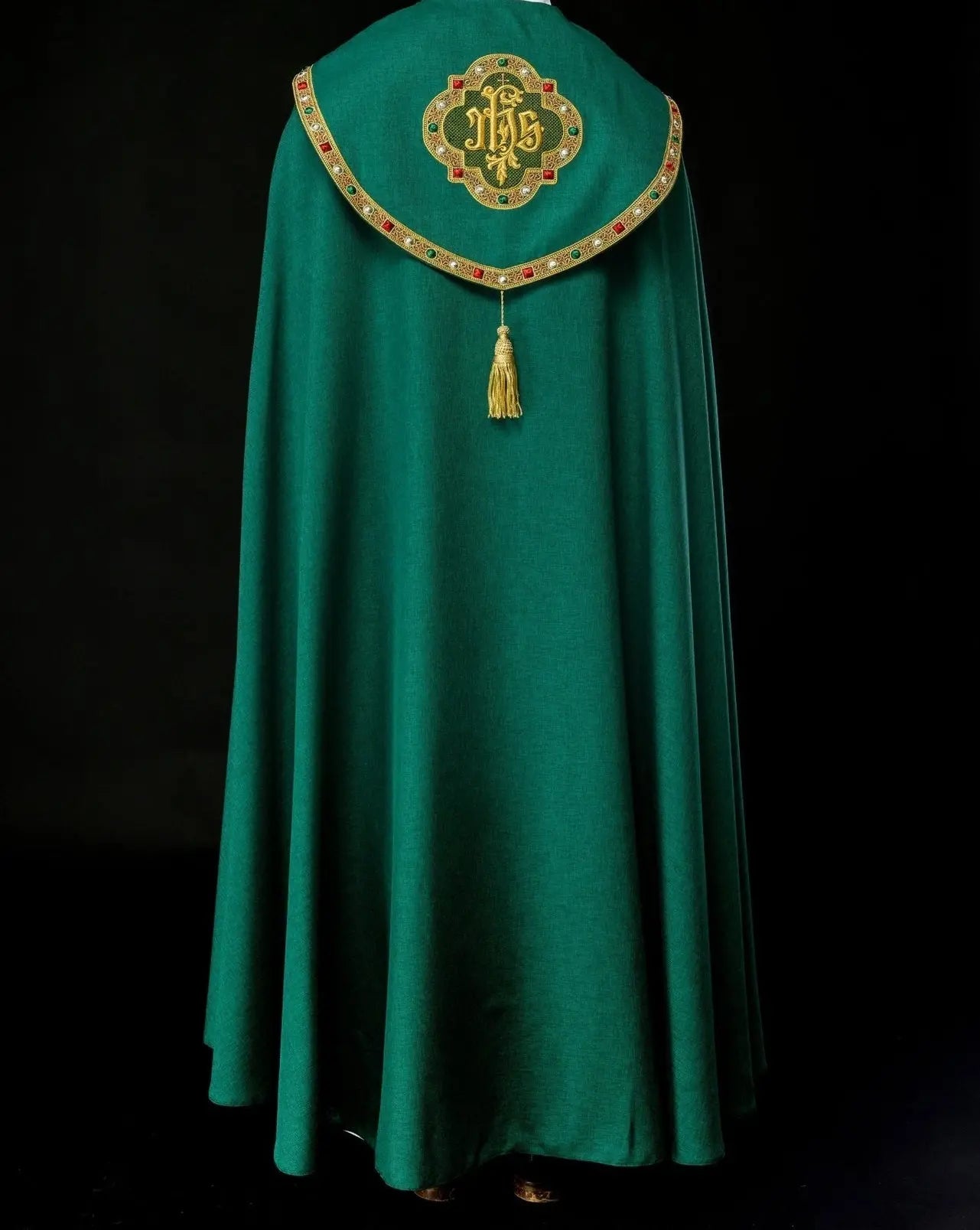 Cape liturgique verte avec IHS doré