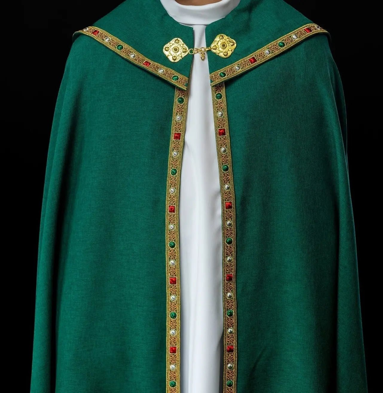 Cape liturgique verte avec IHS doré
