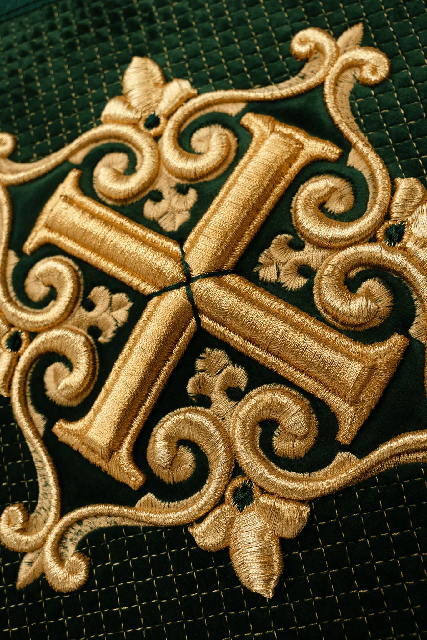 Serviette avec croix brodée pour le lectionnaire Velours vert