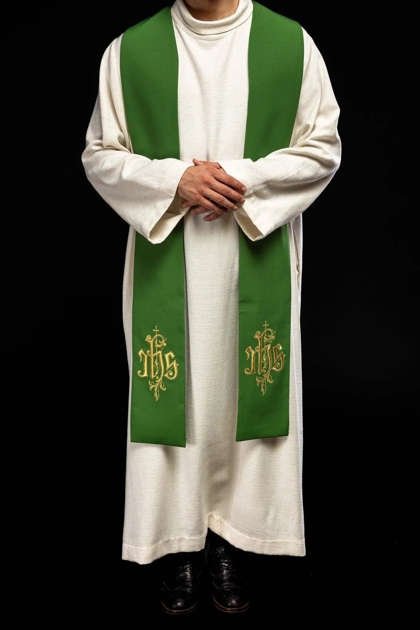 Étola verte avec broderie IHS