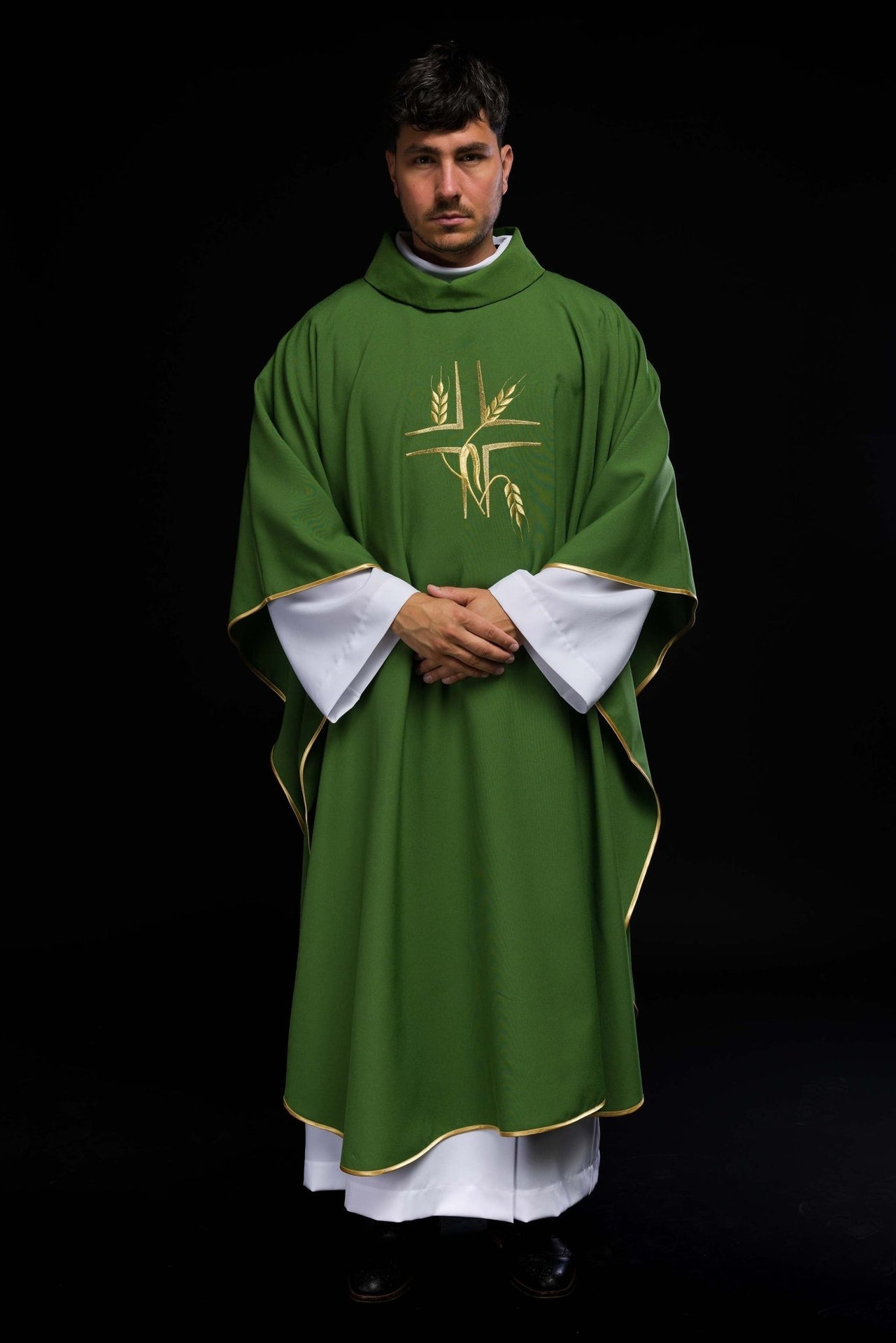 Zielony ornat z haftem Krzyża i Kłosów