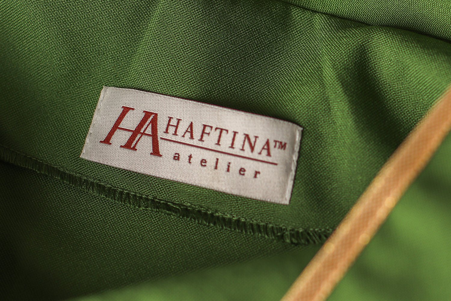 Zielony ornat z haftem Krzyża i Kłosów